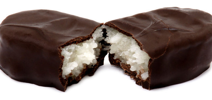 cococnut chocolate candy bar