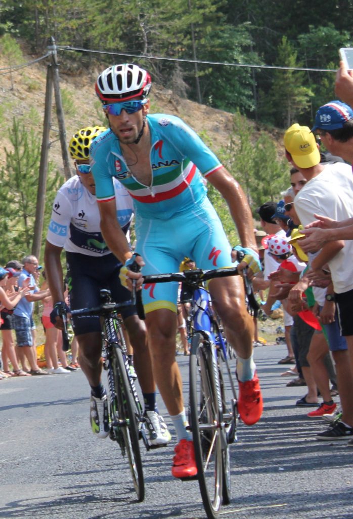 Nibali (cyclist) sprinting to the finish